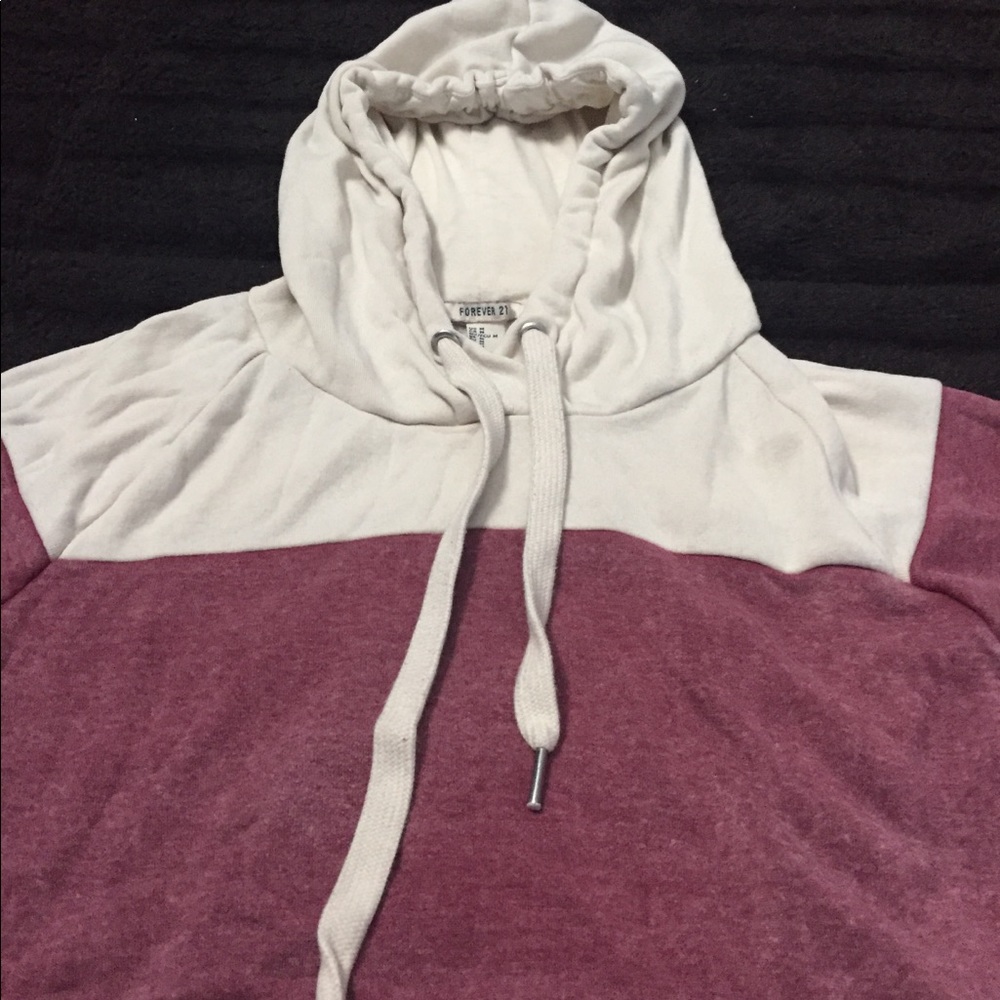 Mauve and off whit hoodie. - Picture 2 of 3